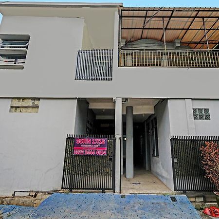 Oyo Life 91592 Aaliya Guest House Syariah Lebakwangi 외부 사진