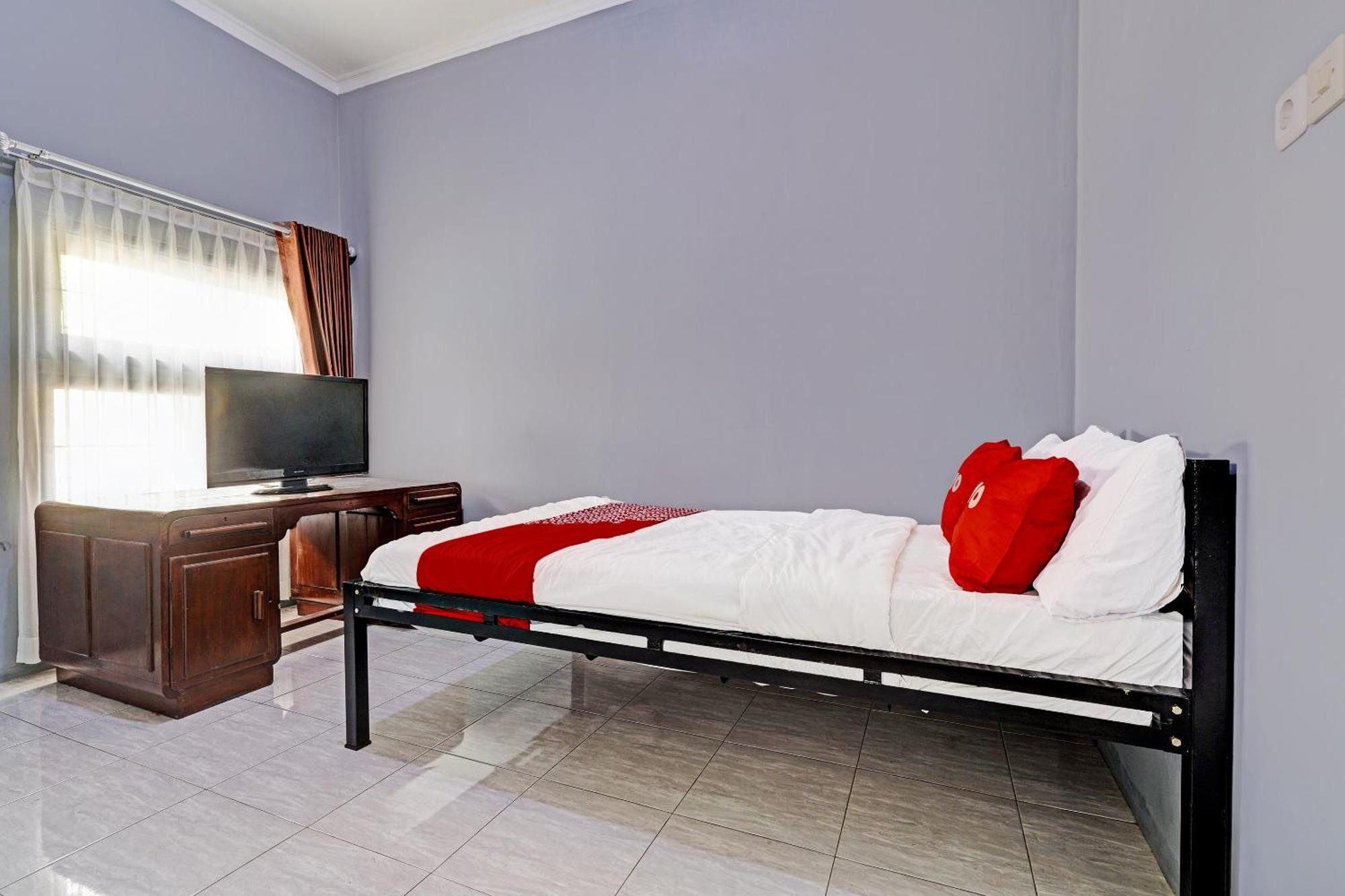 Oyo Life 91592 Aaliya Guest House Syariah Lebakwangi 외부 사진