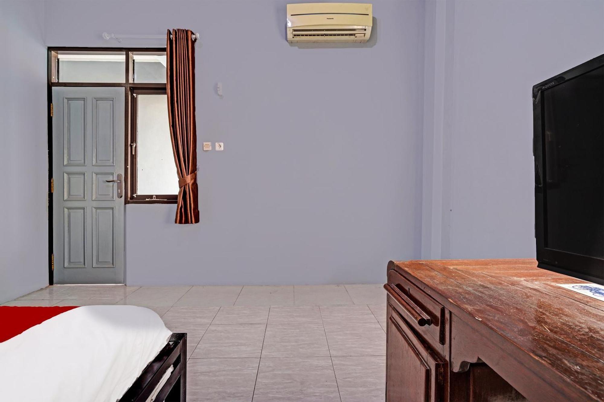 Oyo Life 91592 Aaliya Guest House Syariah Lebakwangi 외부 사진